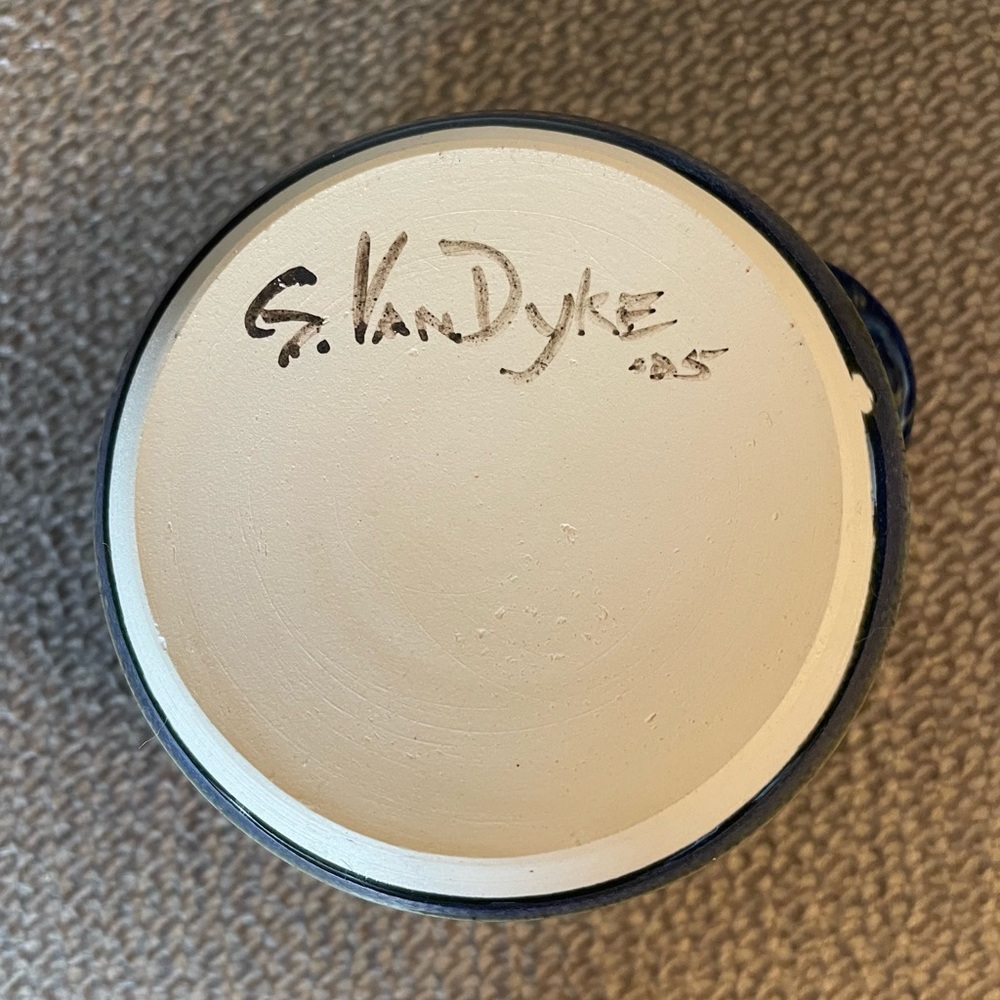 ❌SOLD❌Four (4) Beautiful Pieces of G. VanDyke Pottery - Picture 12 of 13